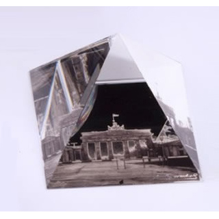 Warhol Empire Berlin Paperweight Pyramide 